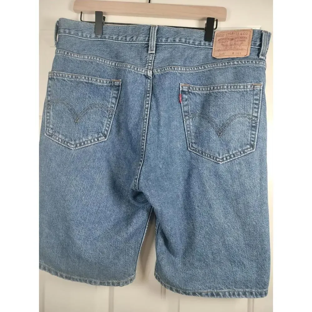 Vintage Levi's 505 Regular Fit Denim Shorts Jorts‎ Medium Wash Men's 36 x 10